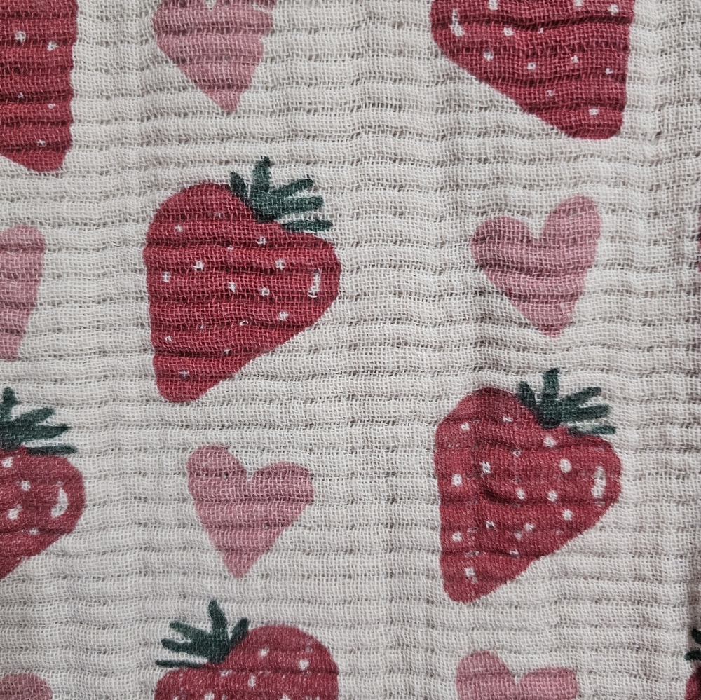 Alex & Zoe Hearts & Strawberries Oversized Decorative Throw - Picture 4 of 4